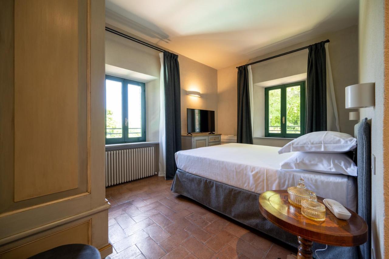 Palazzo Viviani Castello Di Montegridolfo Hotel Eksteriør billede