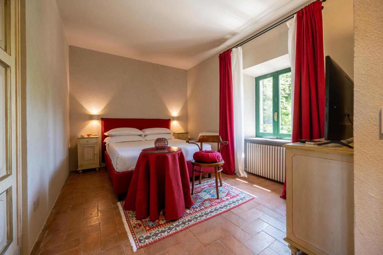 Palazzo Viviani Castello Di Montegridolfo Hotel Eksteriør billede