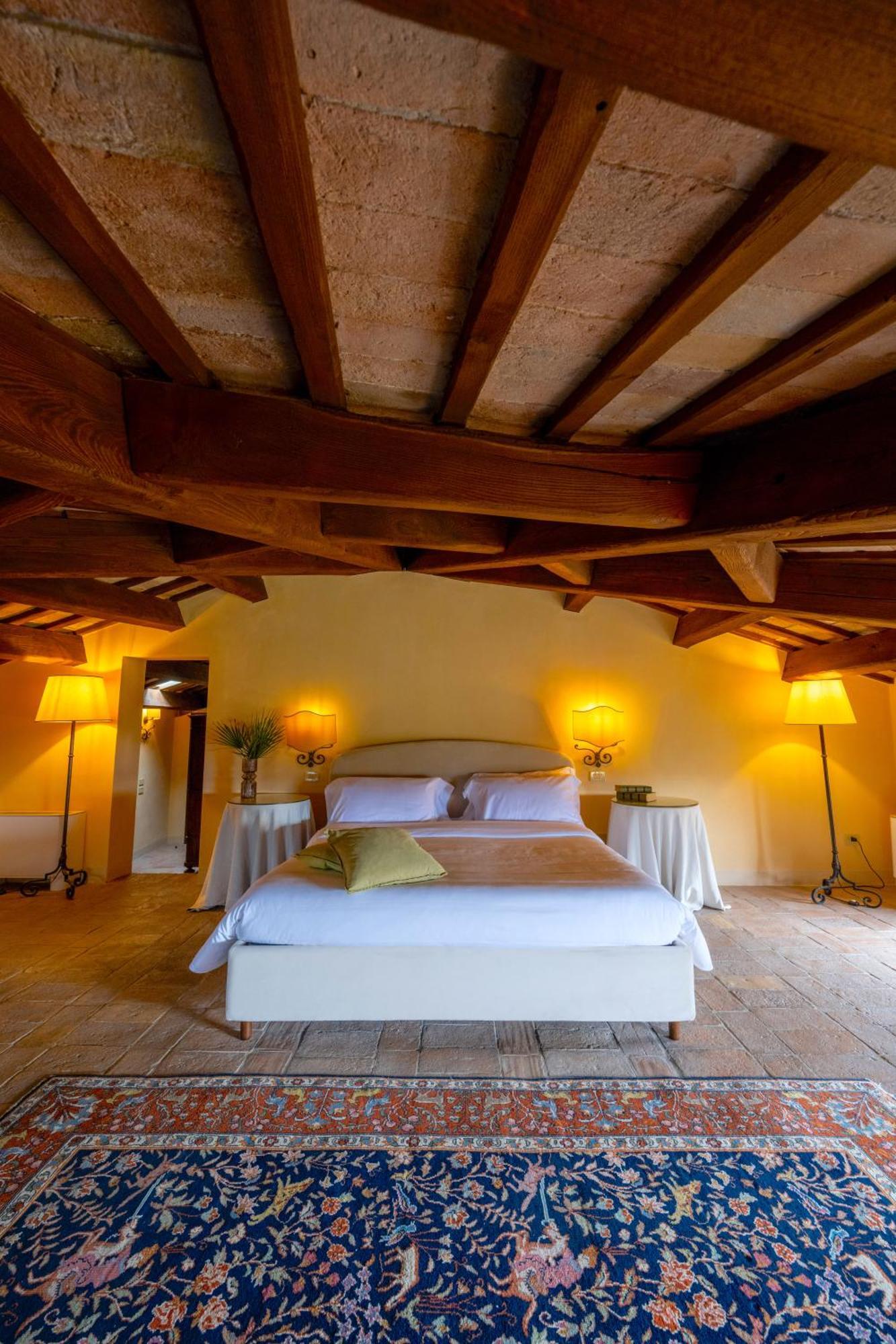 Palazzo Viviani Castello Di Montegridolfo Hotel Eksteriør billede