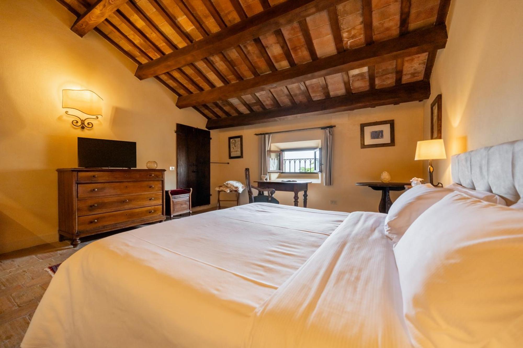 Palazzo Viviani Castello Di Montegridolfo Hotel Eksteriør billede